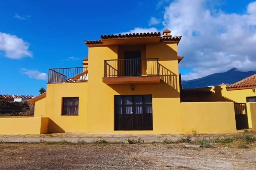 הוילה קנדלריה Casa Magec