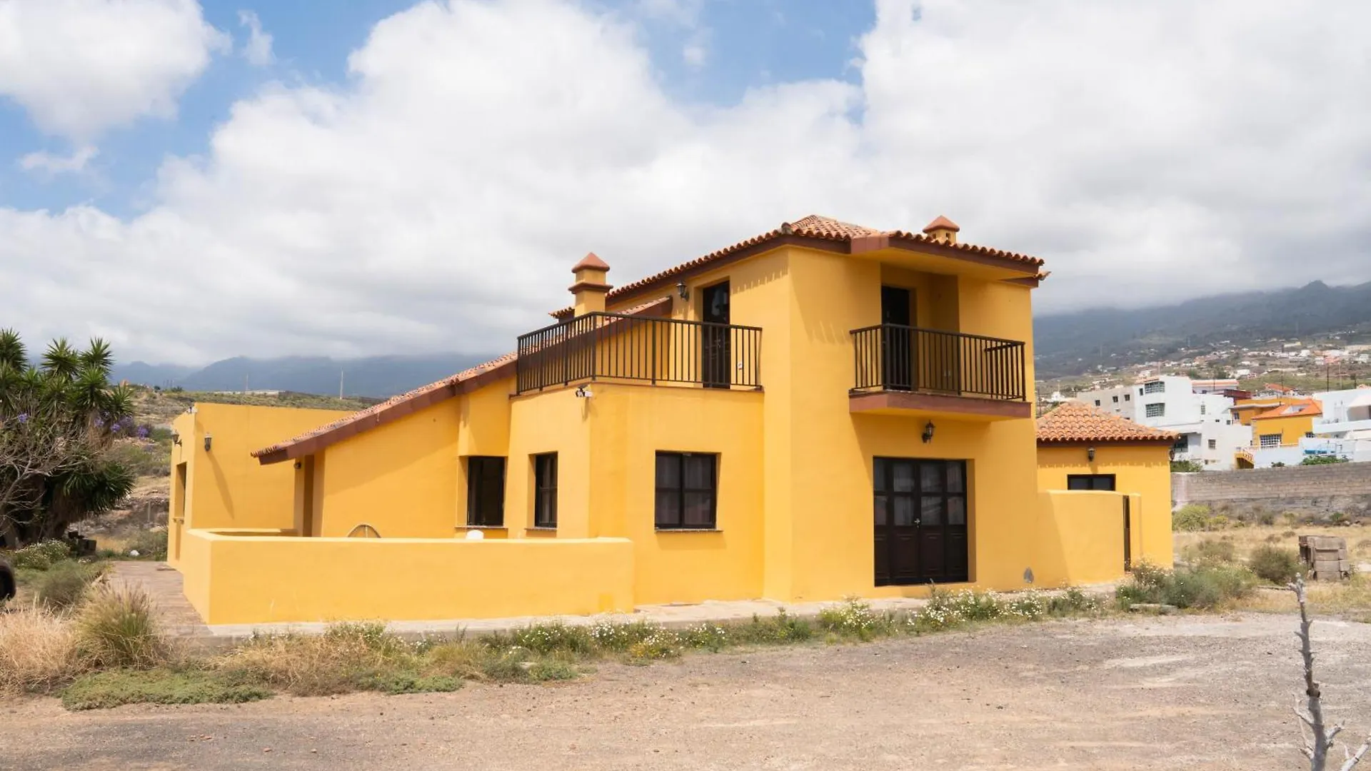 בית נופש הוילה קנדלריה Casa Magec
